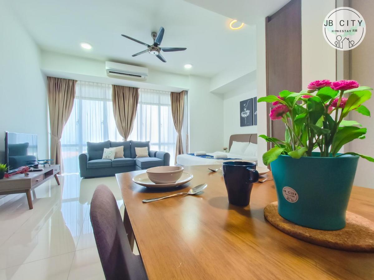 Grand Medini Suites By Rr Jbcity Nusajaya  Exterior foto